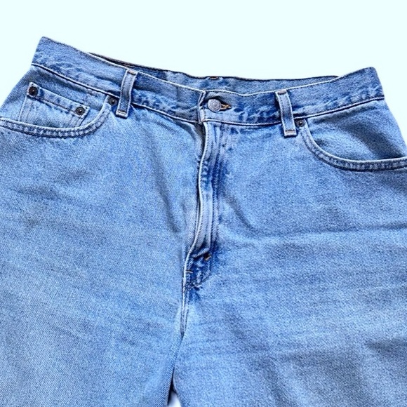 Women’s Vtg 90’s Levi’s 550 Relaxed Fit Light Wash Denim High Waist Shorts Sz 14 - Picture 5 of 8